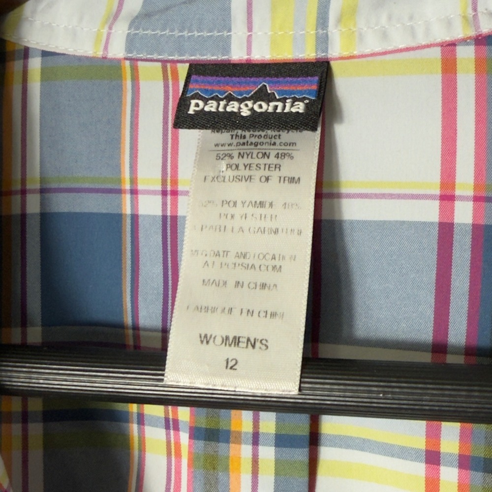 Patagonia Plaid Button Down Shirt Women's 12 Blue Pink Outdoor Hiking Light - Picture 2 of 6